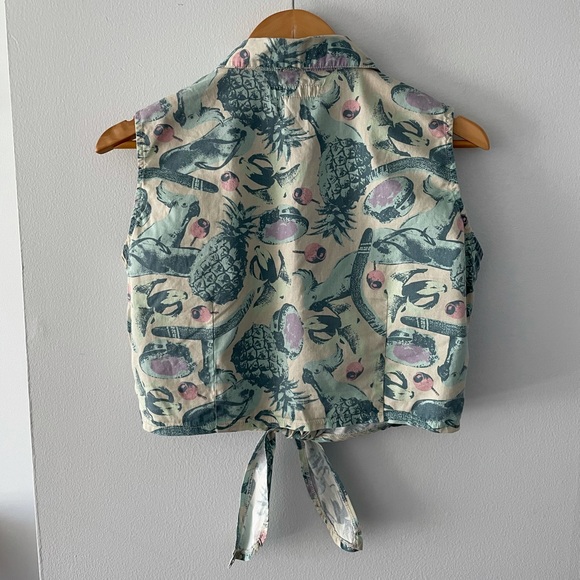 Tropical print tie up crop top - Picture 3 of 4